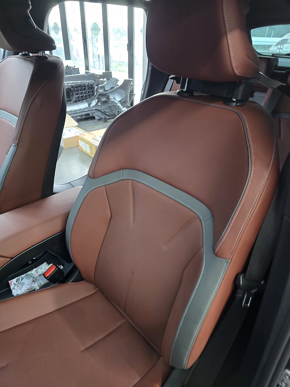 BMW ix3 노이에 클라쎄 - 통풍 시트 " 쾌적한 드라이빙을 위한 필수 선택 "