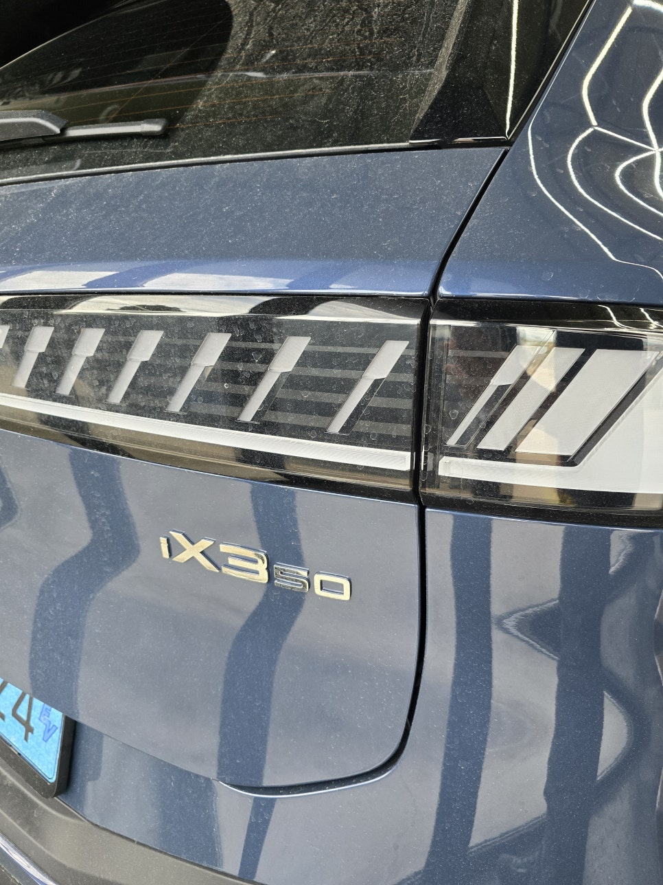 BMW ix3 노이에 클라쎄 - 통풍 시트 " 쾌적한 드라이빙을 위한 필수 선택 "