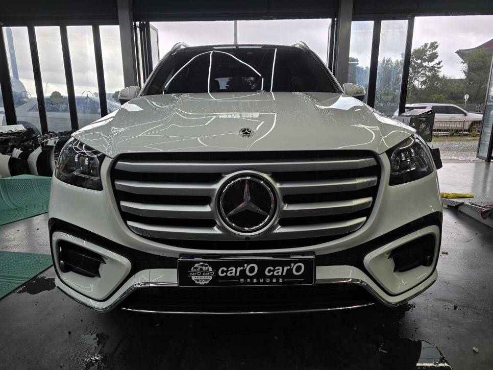 벤츠 gla580 - 페이스리프트 범퍼로 교체  " 더욱 스포티해진 전면부 완성 "