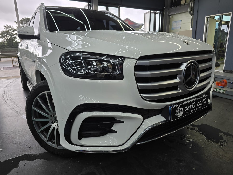 벤츠 gla580 - 페이스리프트 범퍼로 교체  " 더욱 스포티해진 전면부 완성 "