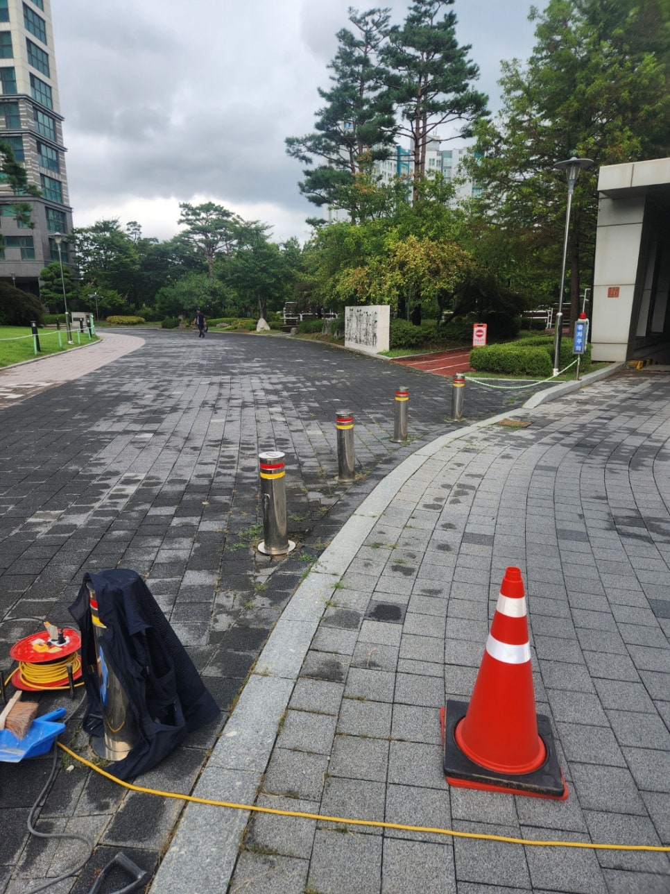 인천 서해구 청라동 볼라드 교체 일자형 설치 후기