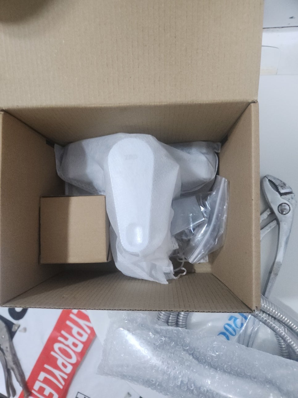 김포 운양동 욕조 샤워수전 물샘, 부식된 벽수전 교체
