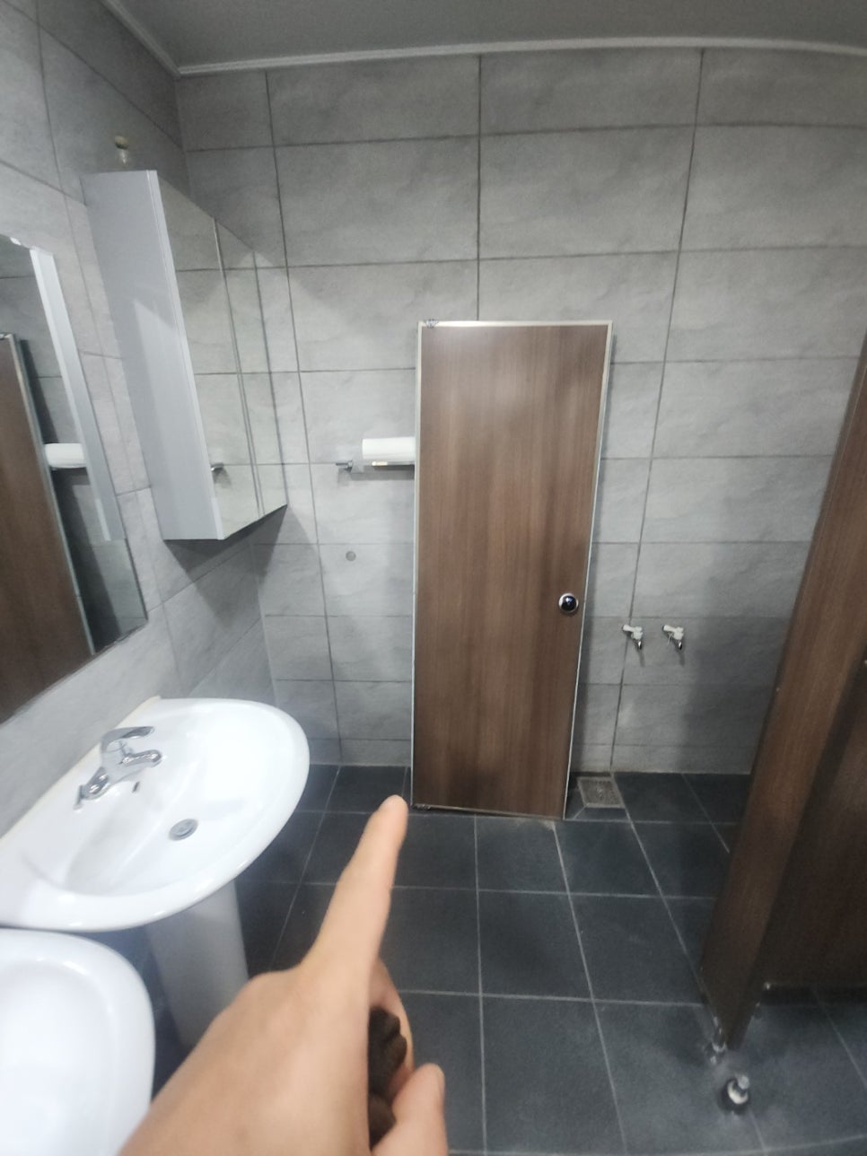 양천구 상가 화장실 문수리, 큐비클 힌지 교체