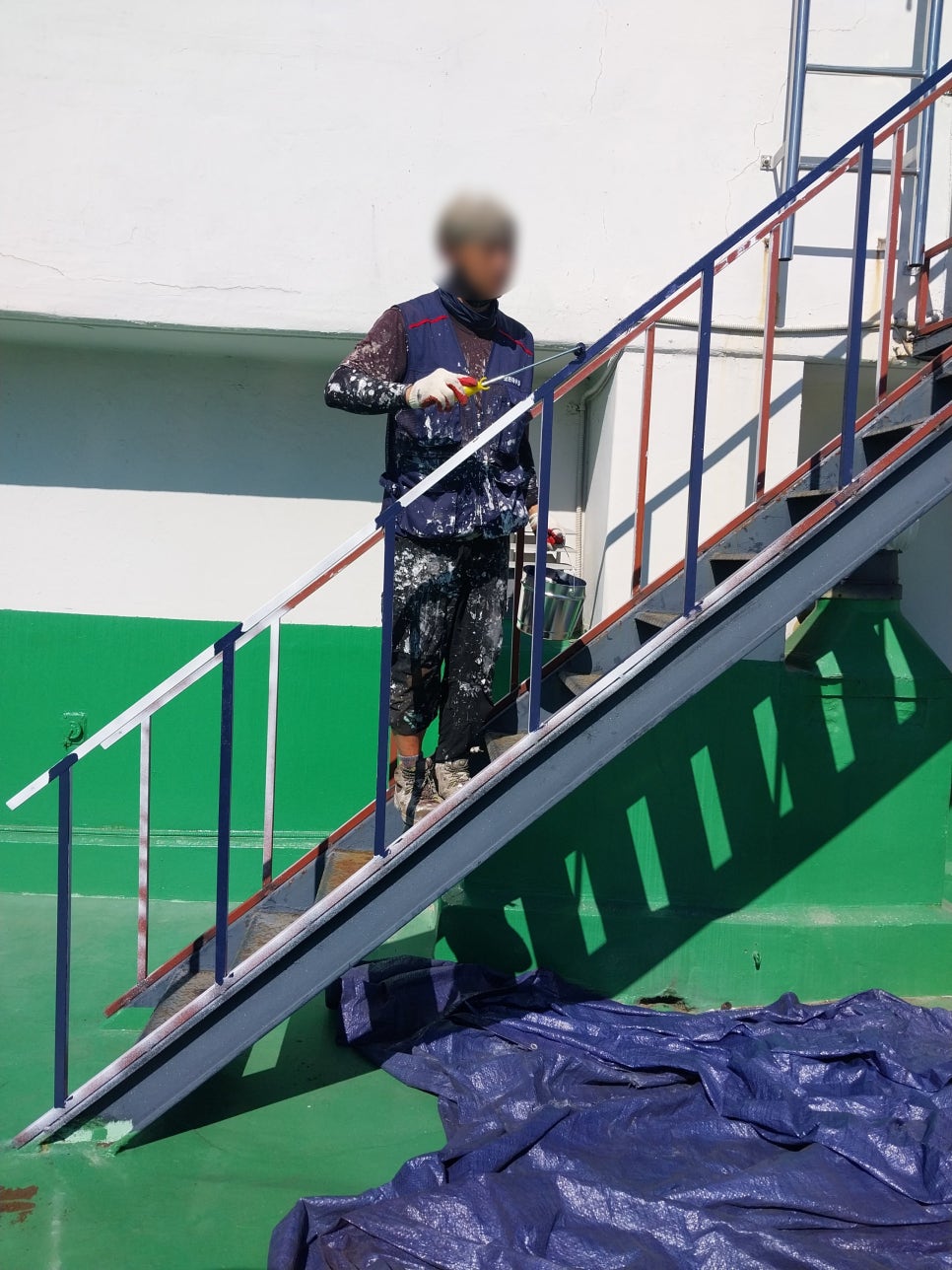 김포 방호울사다리 설치와 옥상 계단 난간 정비 현장