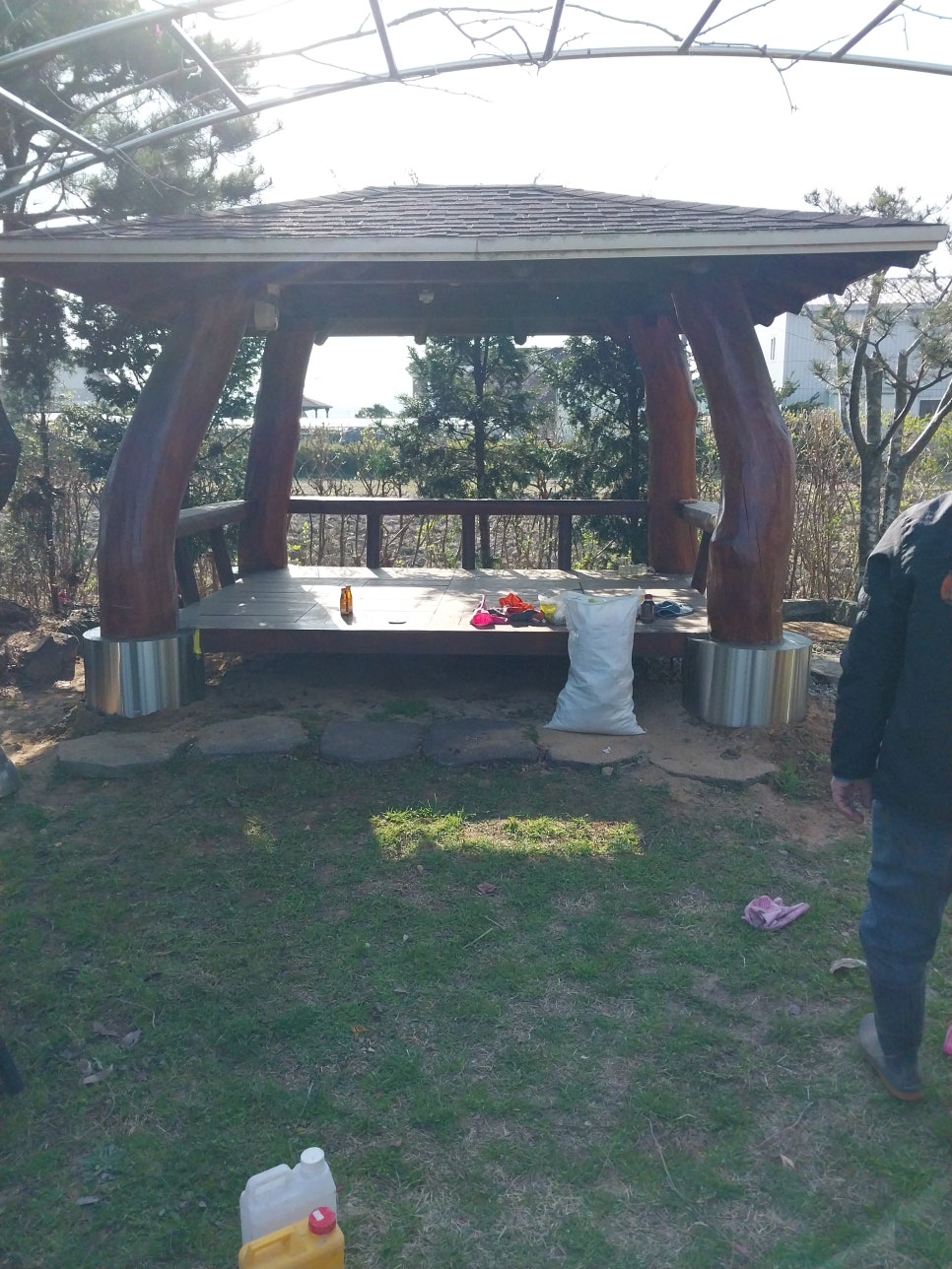 안성 전원주택 정자 기둥 수리 썩은 하부 보강과 오일스테인