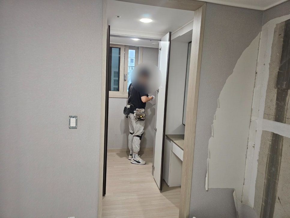 부평 삼산동 도배, 확실한 솔루션과 깔끔한 마무리로 완성된 현장