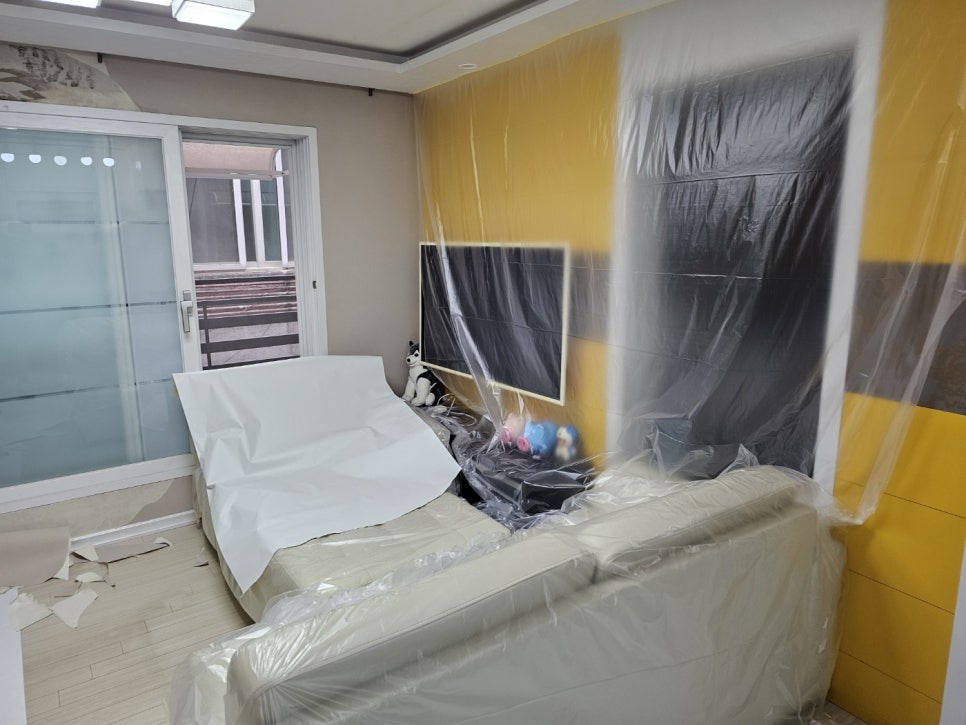 인천 부평 누수 도배, 친환경 곰팡이 방제 코팅 후 도배 마감까지