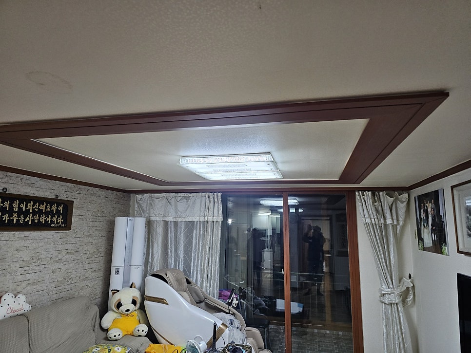 인천 남동구 상가 도배 및 데코타일 시공, 사후 관리까지 든든하게 책임져드립니다