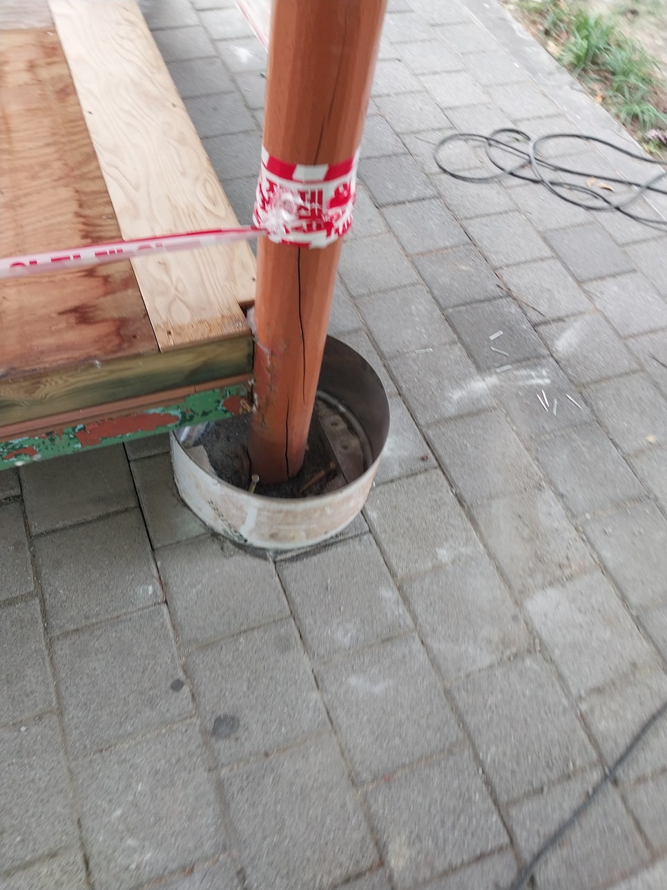 정자기둥 수리 사진